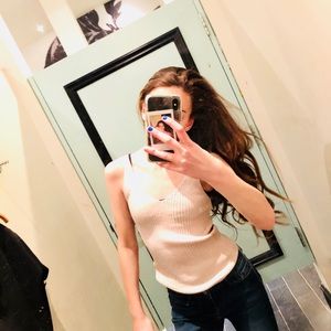 Meet your Posher, Bella